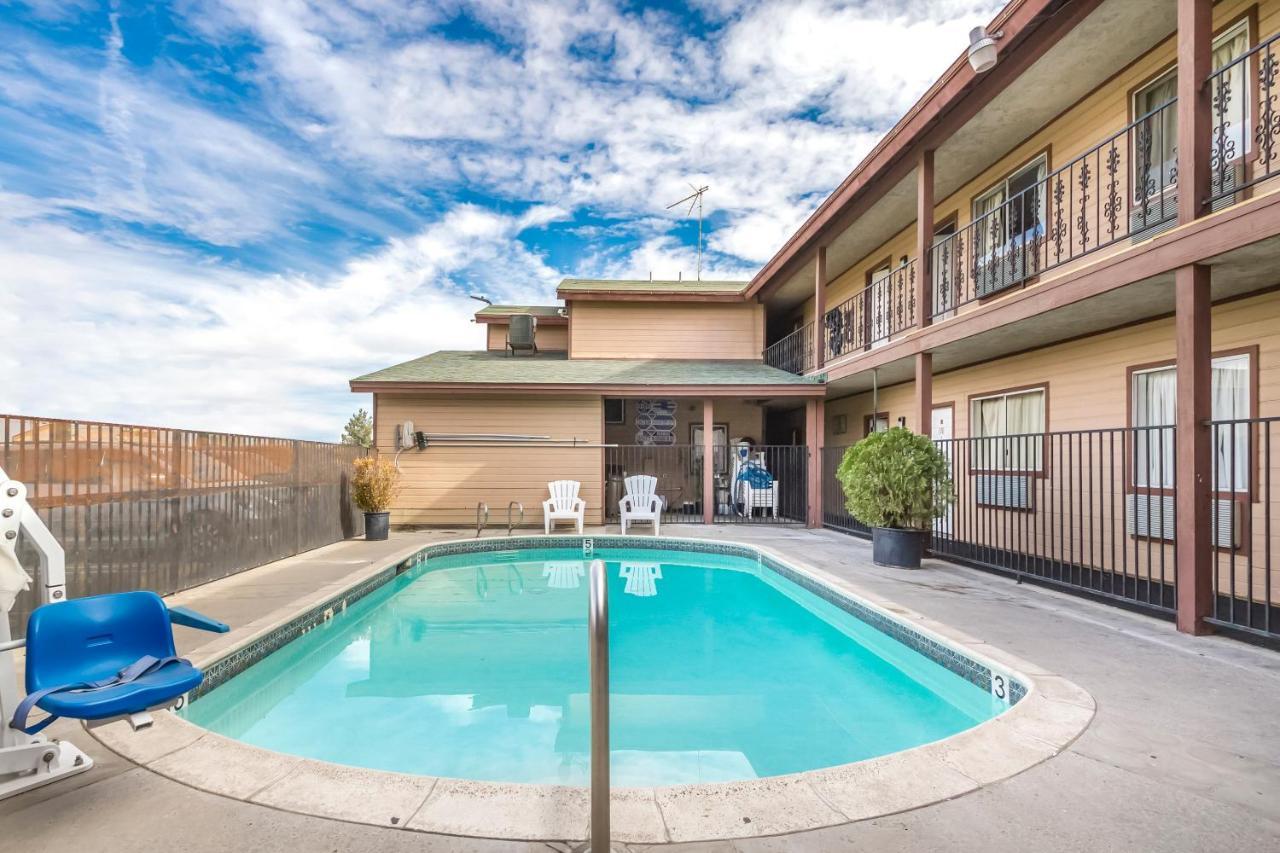 Quality Inn Victorville - Hesperia I-15 Ngoại thất bức ảnh